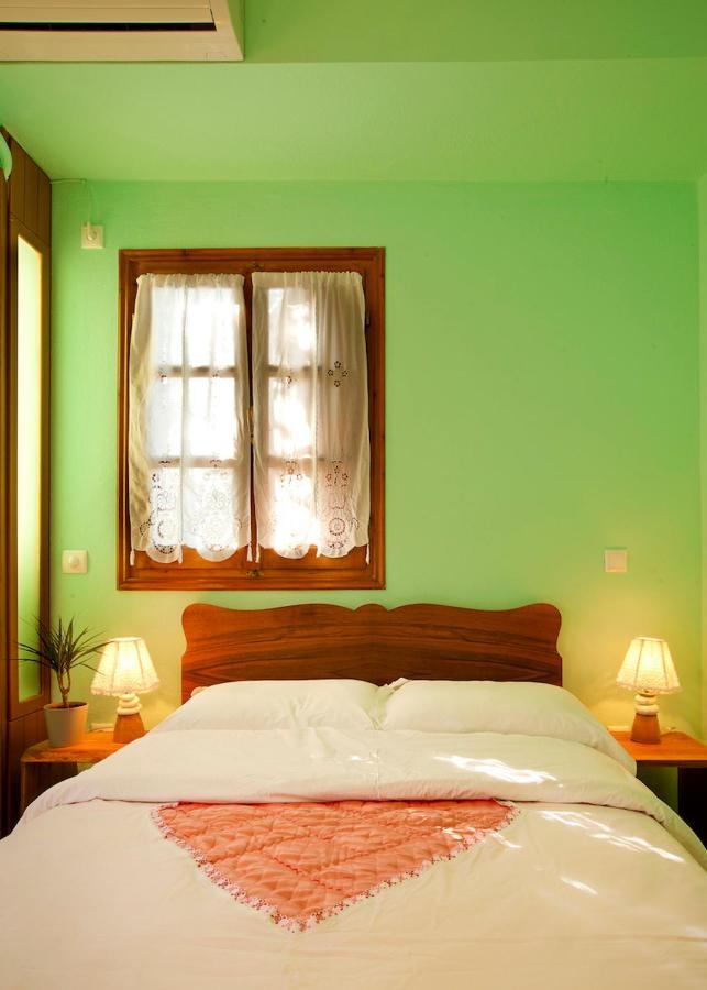 Victoria'S Guesthouse ดามูคารี ภายนอก รูปภาพ