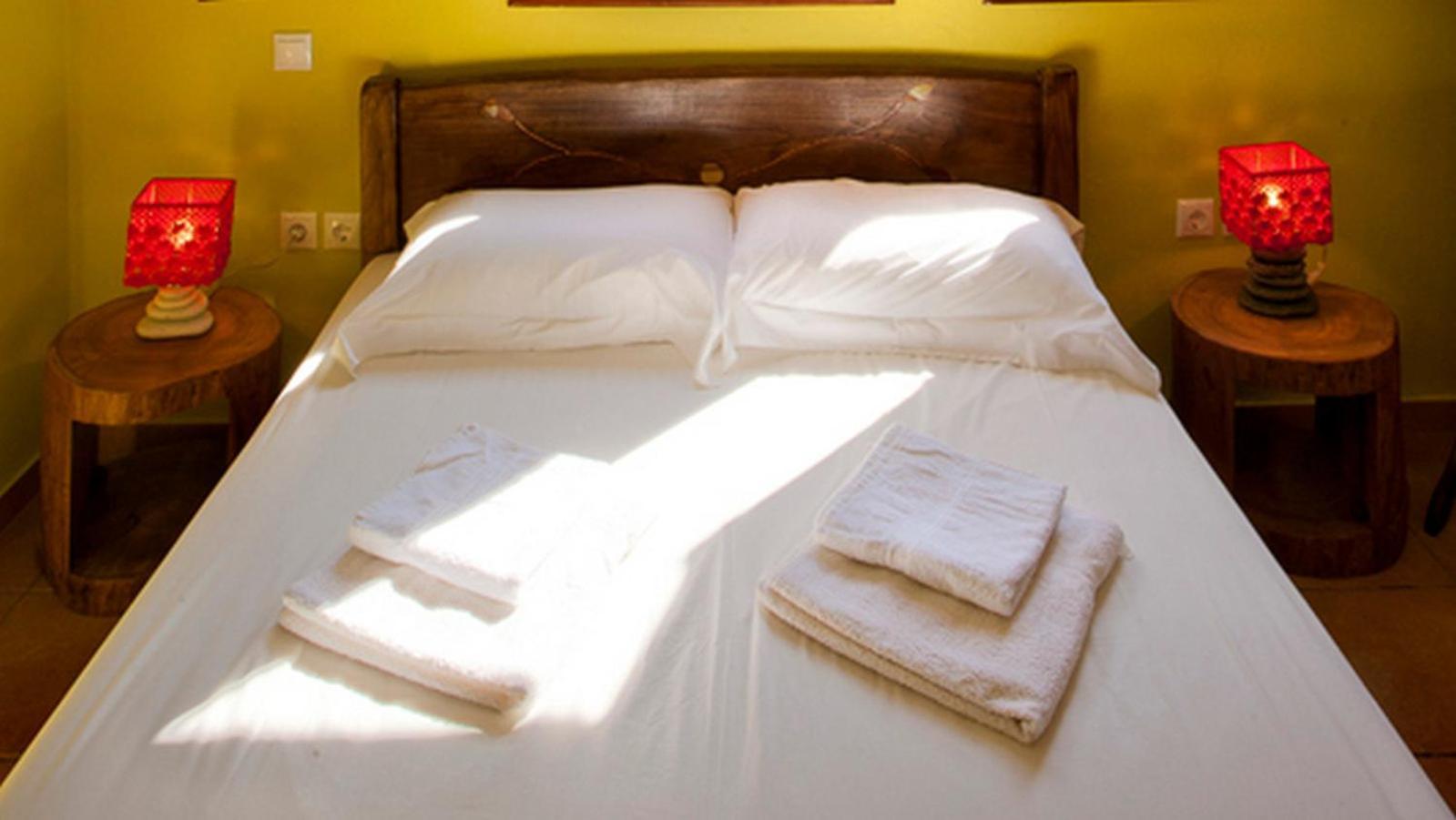 Victoria'S Guesthouse ดามูคารี ภายนอก รูปภาพ