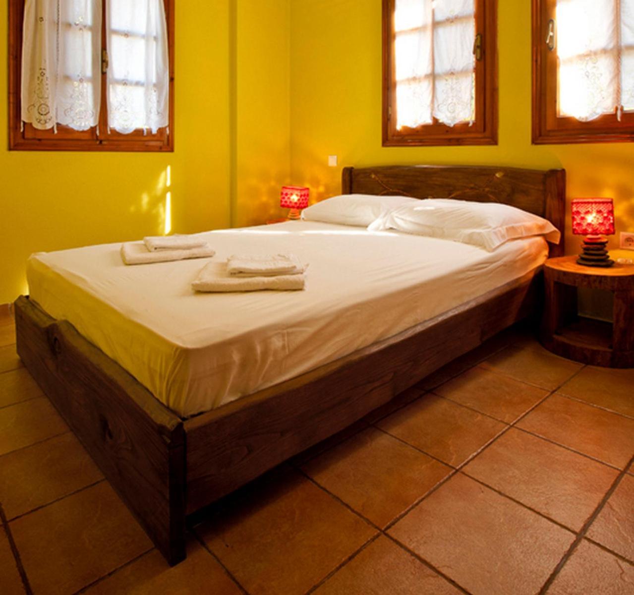 Victoria'S Guesthouse ดามูคารี ภายนอก รูปภาพ