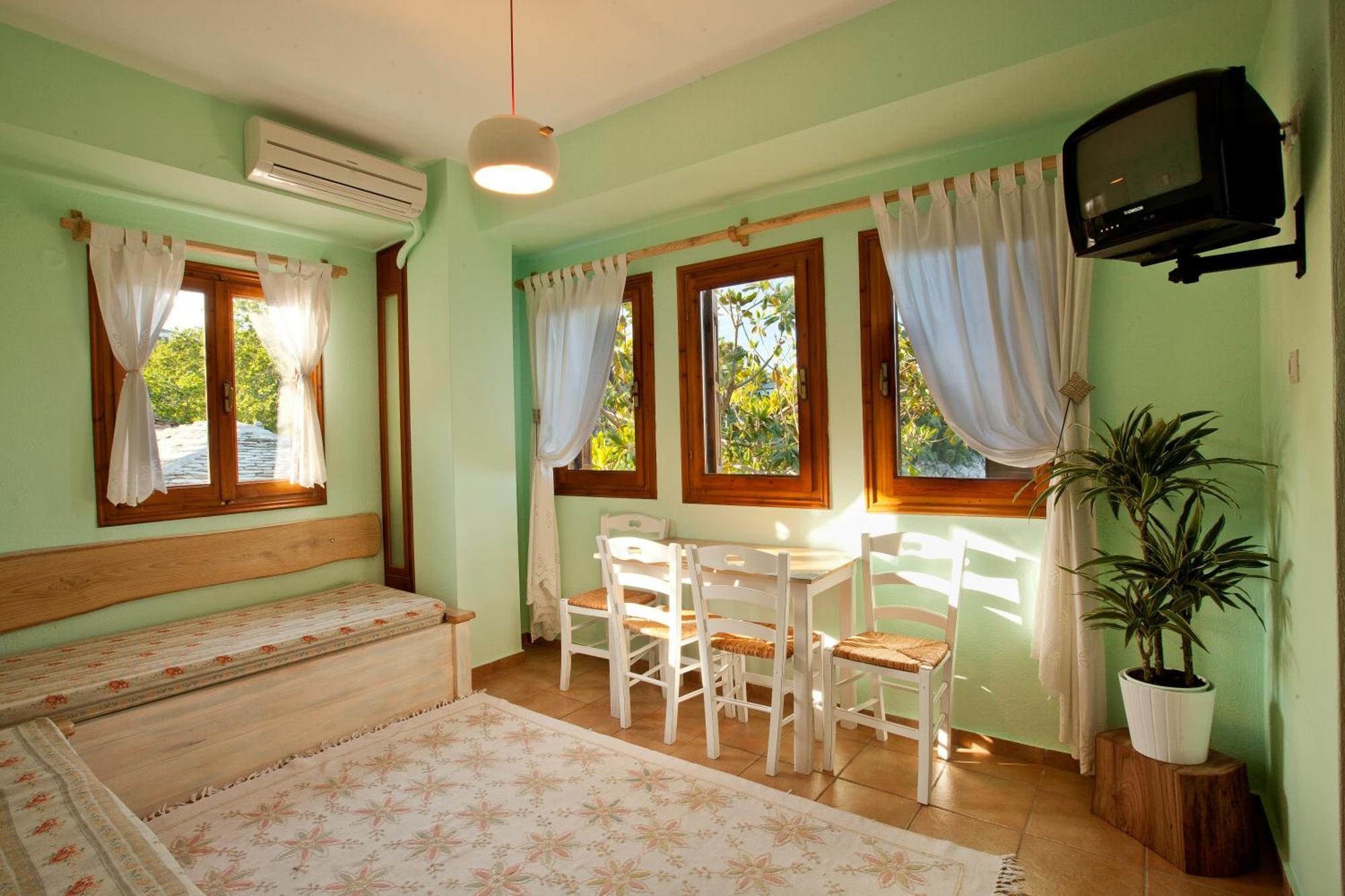 Victoria'S Guesthouse ดามูคารี ภายนอก รูปภาพ